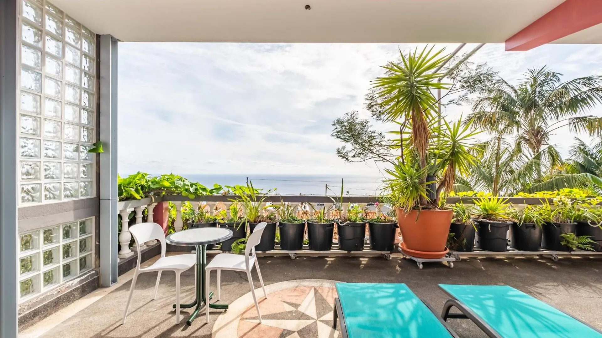 Botanical Bliss With Ocean Views Apartment Funchal