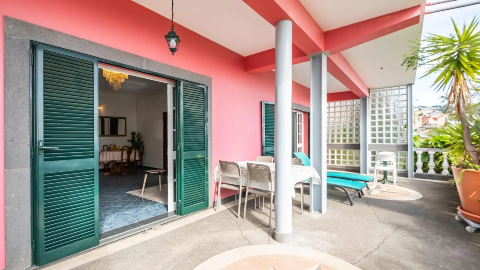 Botanical Bliss With Ocean Views Apartment Funchal  0*, Funchal (Madeira)