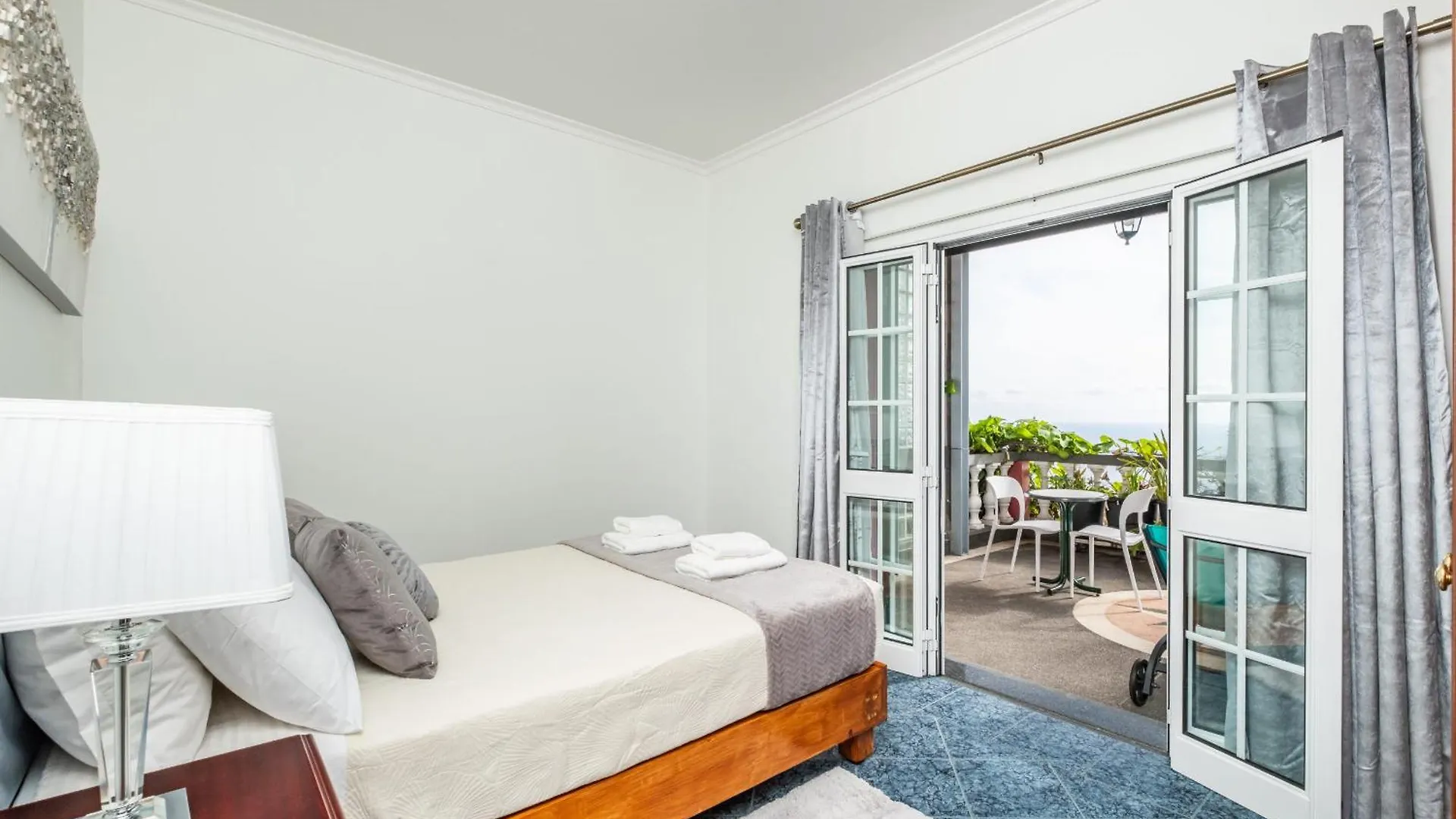 Botanical Bliss With Ocean Views Apartment Funchal  0*, Funchal (Madeira) Portugal
