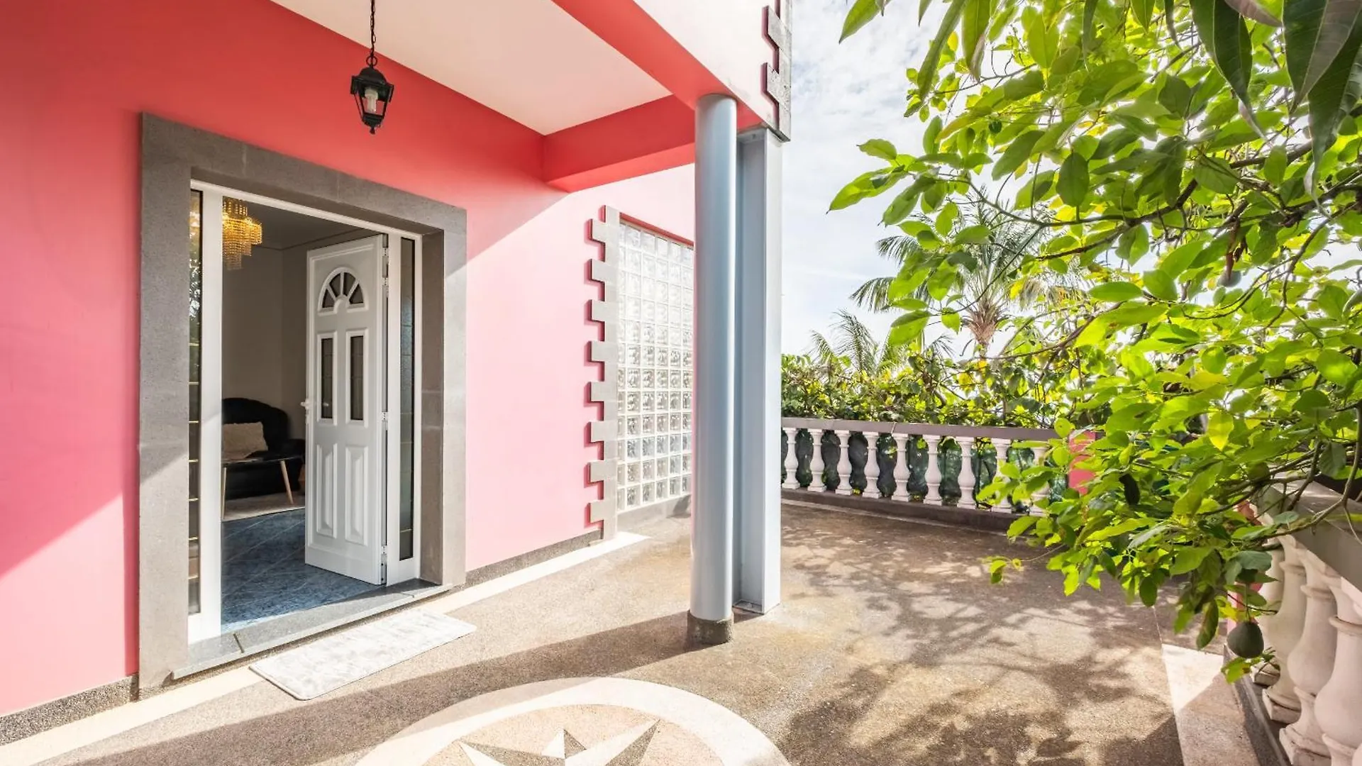 Botanical Bliss With Ocean Views Apartment Funchal  Funchal (Madeira)